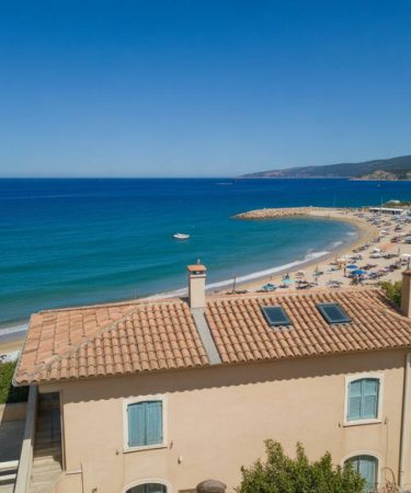 Louer un bien à Sainte Maxime en haute saison : stratégies pour maximiser vos revenus sans contraintes