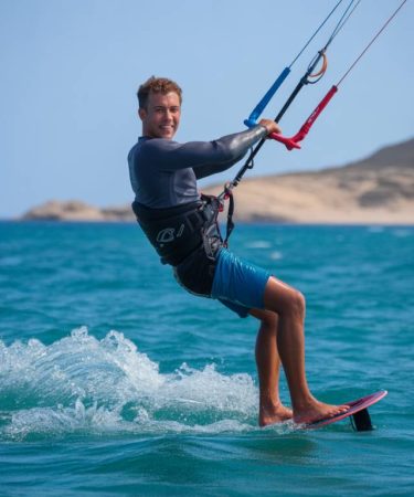 Apprendre et s’éclater en kitesurf sainte maxime : spots, écoles et astuces